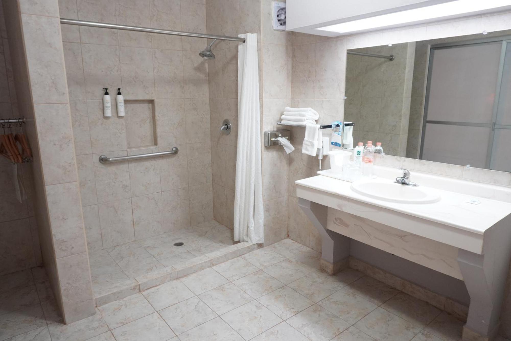 Quality Inn Piedras Negras Kültér fotó